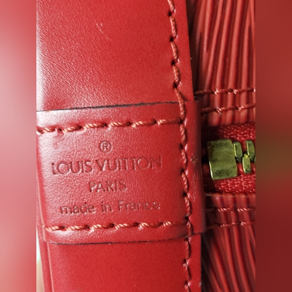 Louis Vuitton  Alma PM epi red - Picture 5 of 9